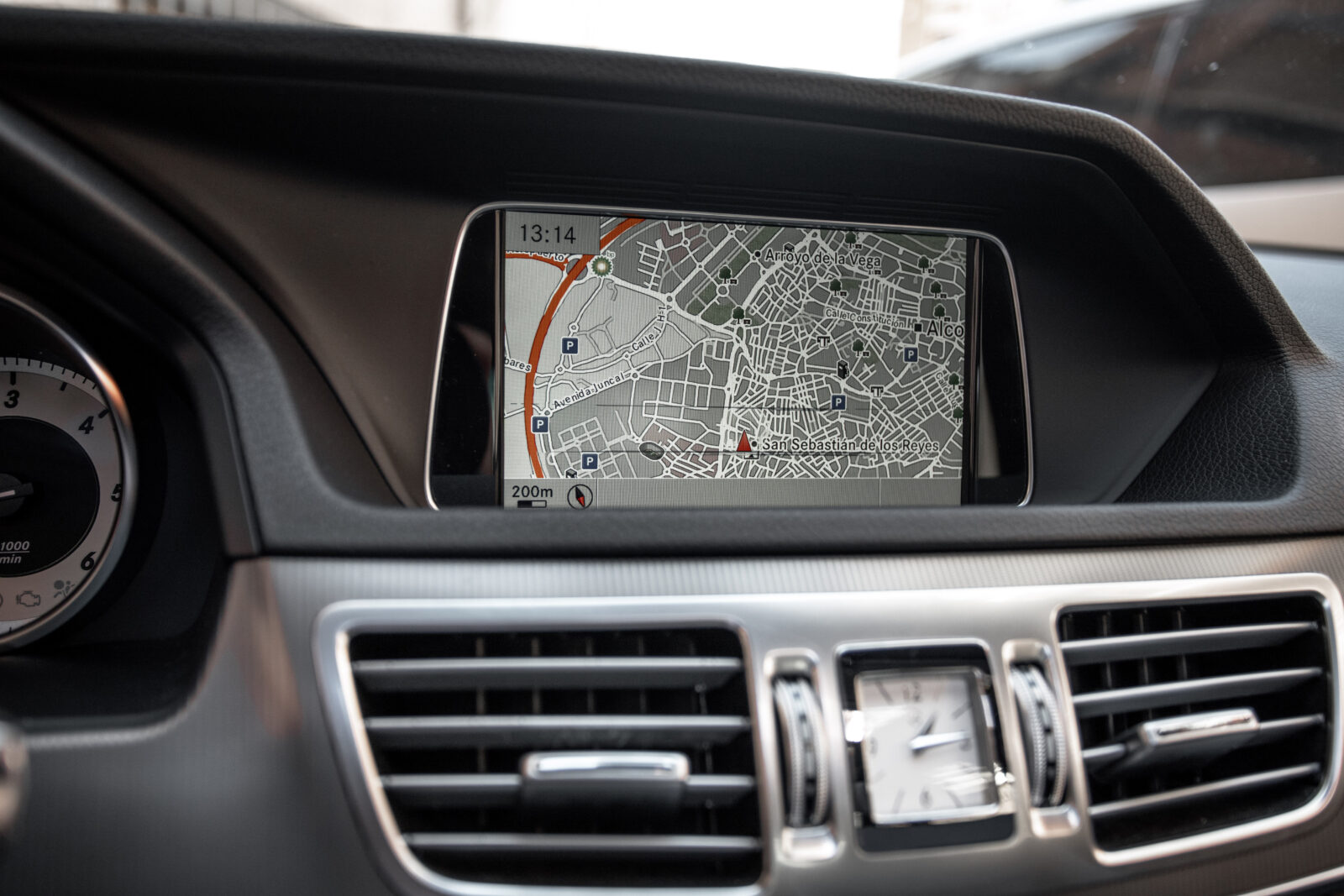 MERCEDES-BENZ E300 HYBRID
