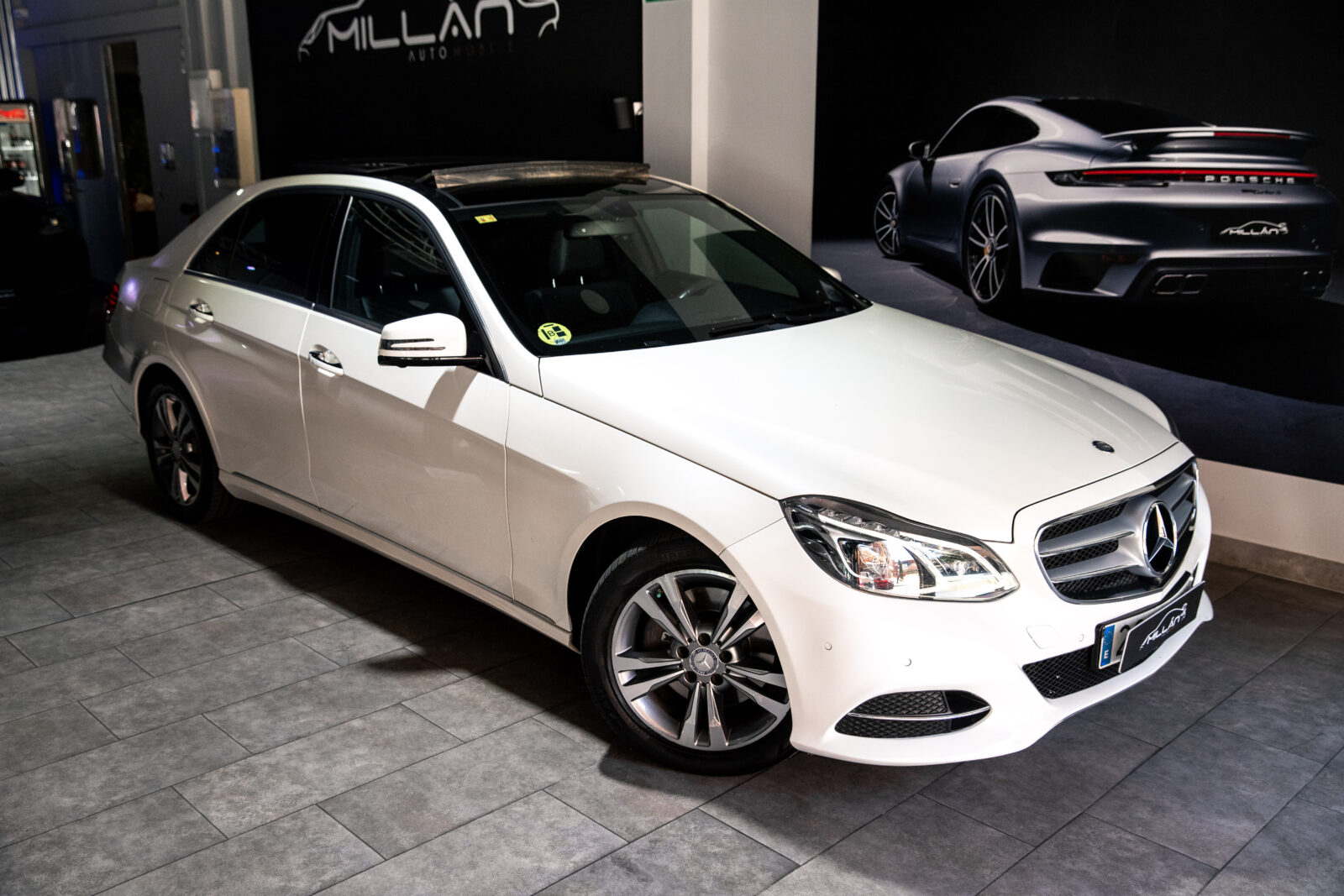 MERCEDES-BENZ E300 HYBRID