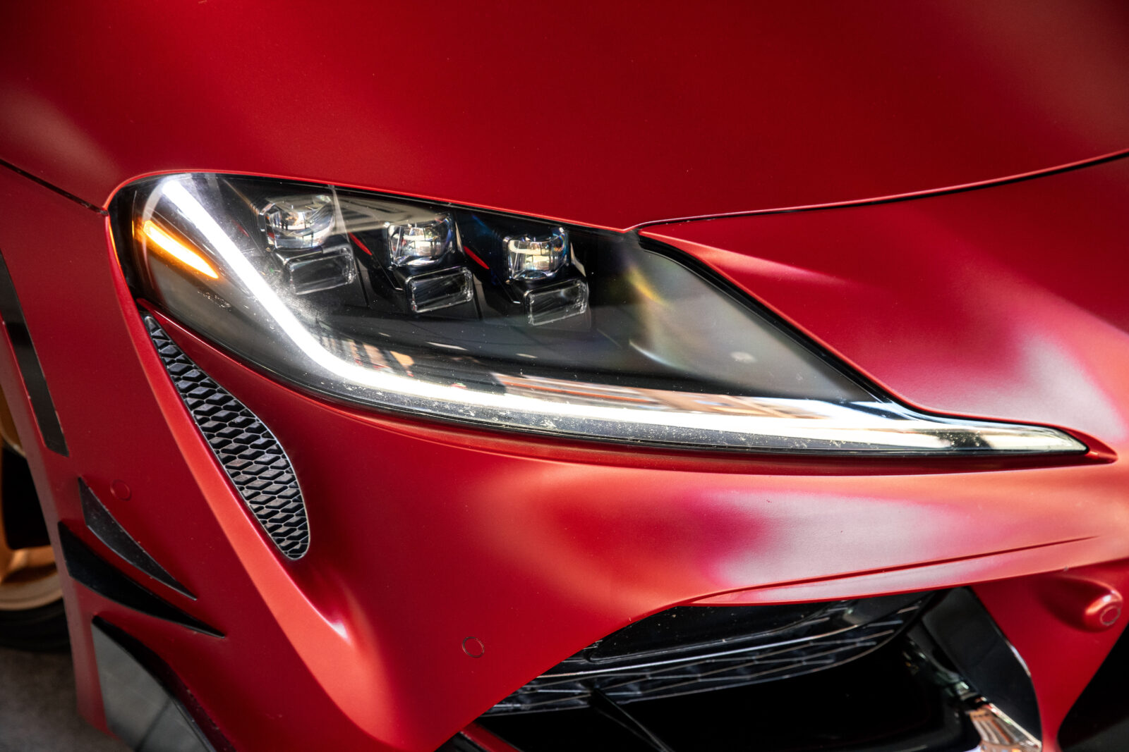 TOYOTA SUPRA