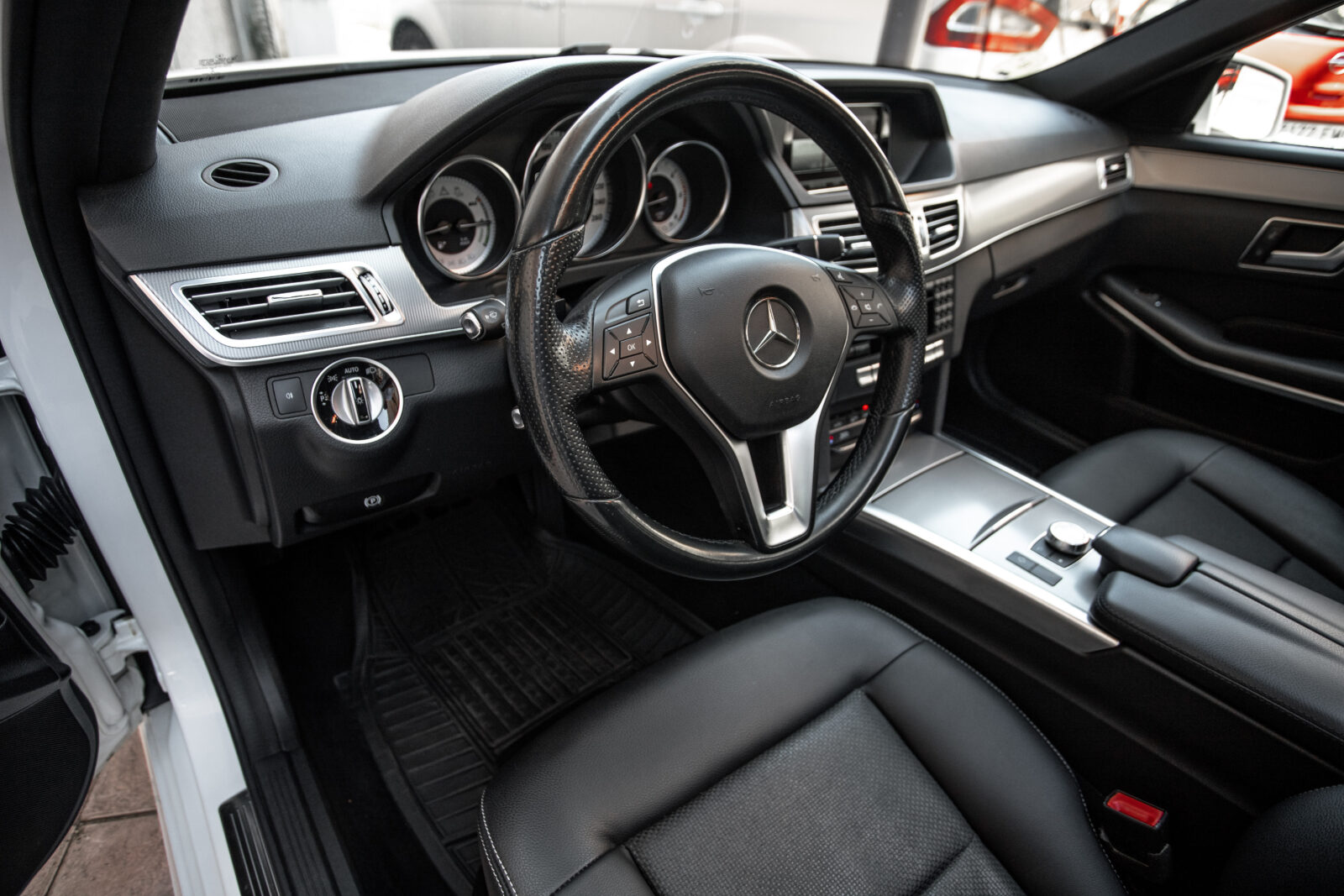MERCEDES-BENZ E300 HYBRID