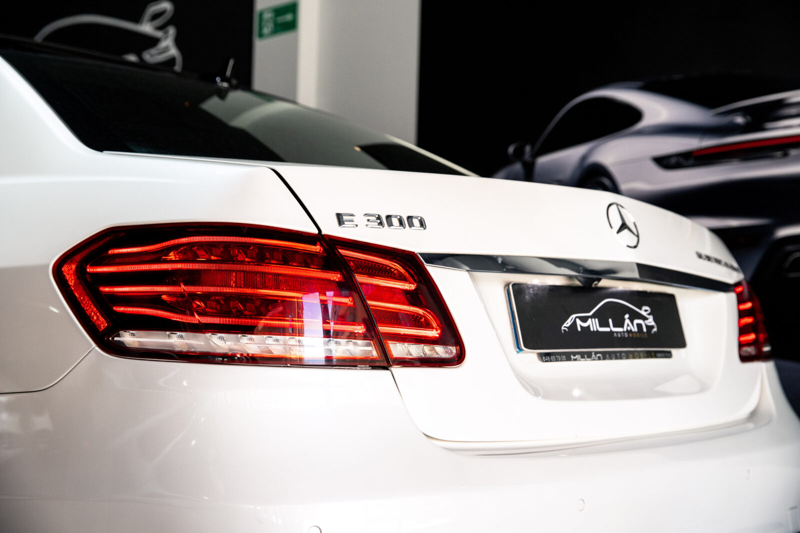 MERCEDES-BENZ E300 HYBRID