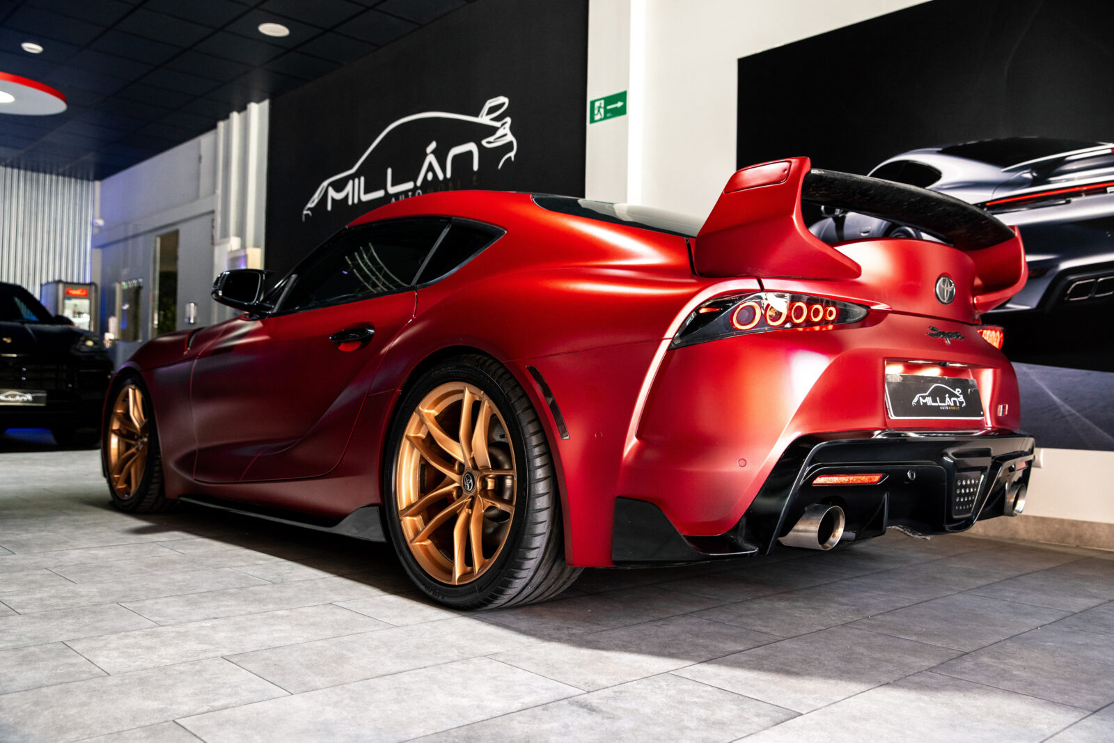 TOYOTA SUPRA
