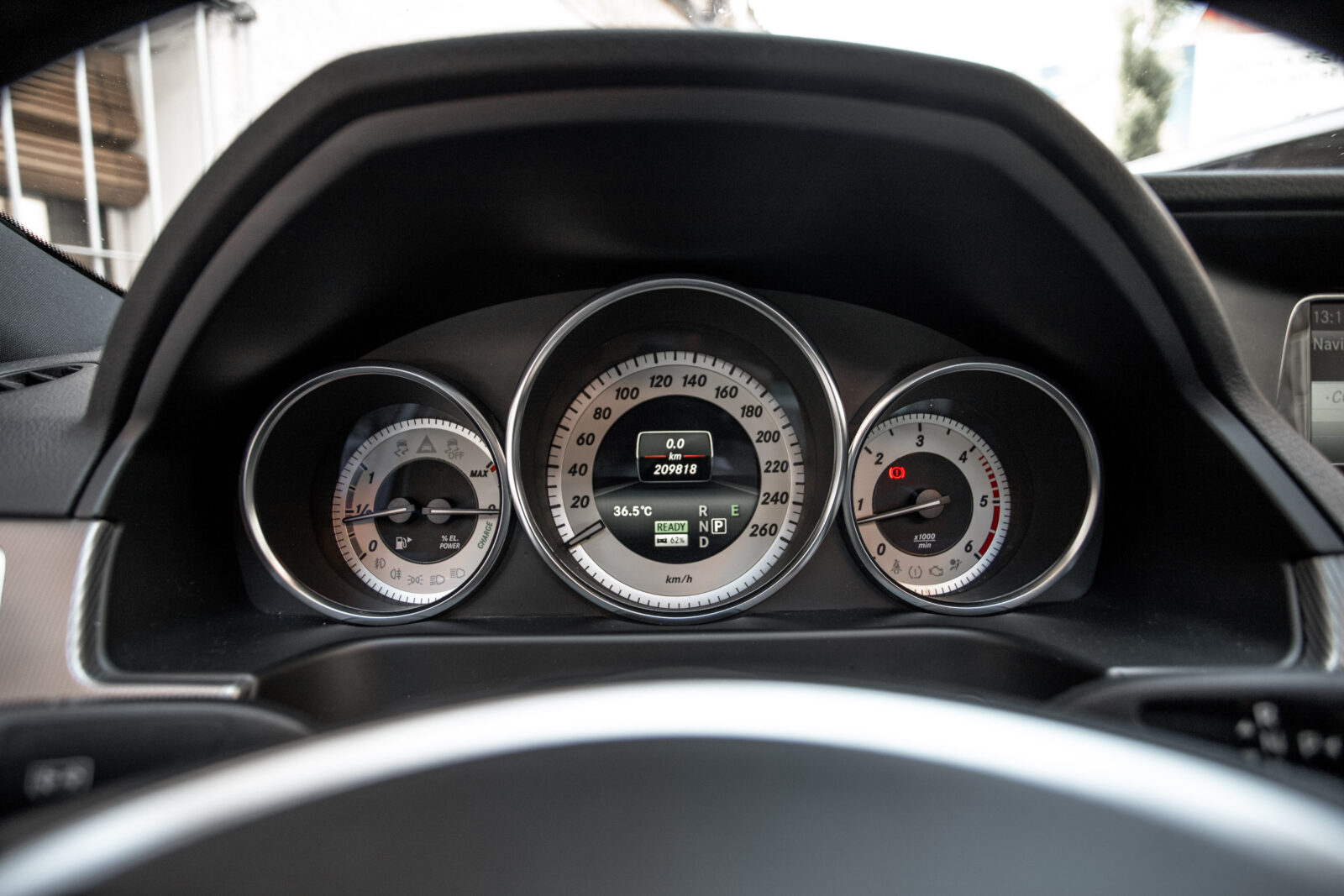 MERCEDES-BENZ E300 HYBRID