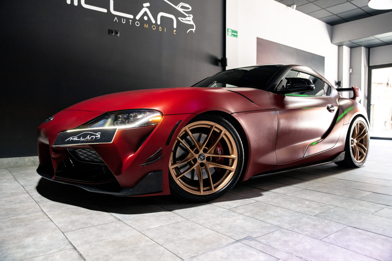 TOYOTA SUPRA