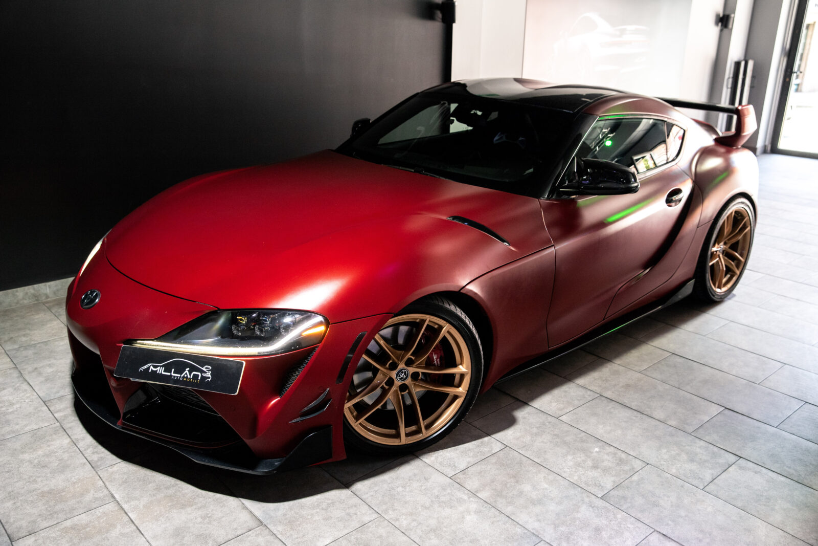 TOYOTA SUPRA