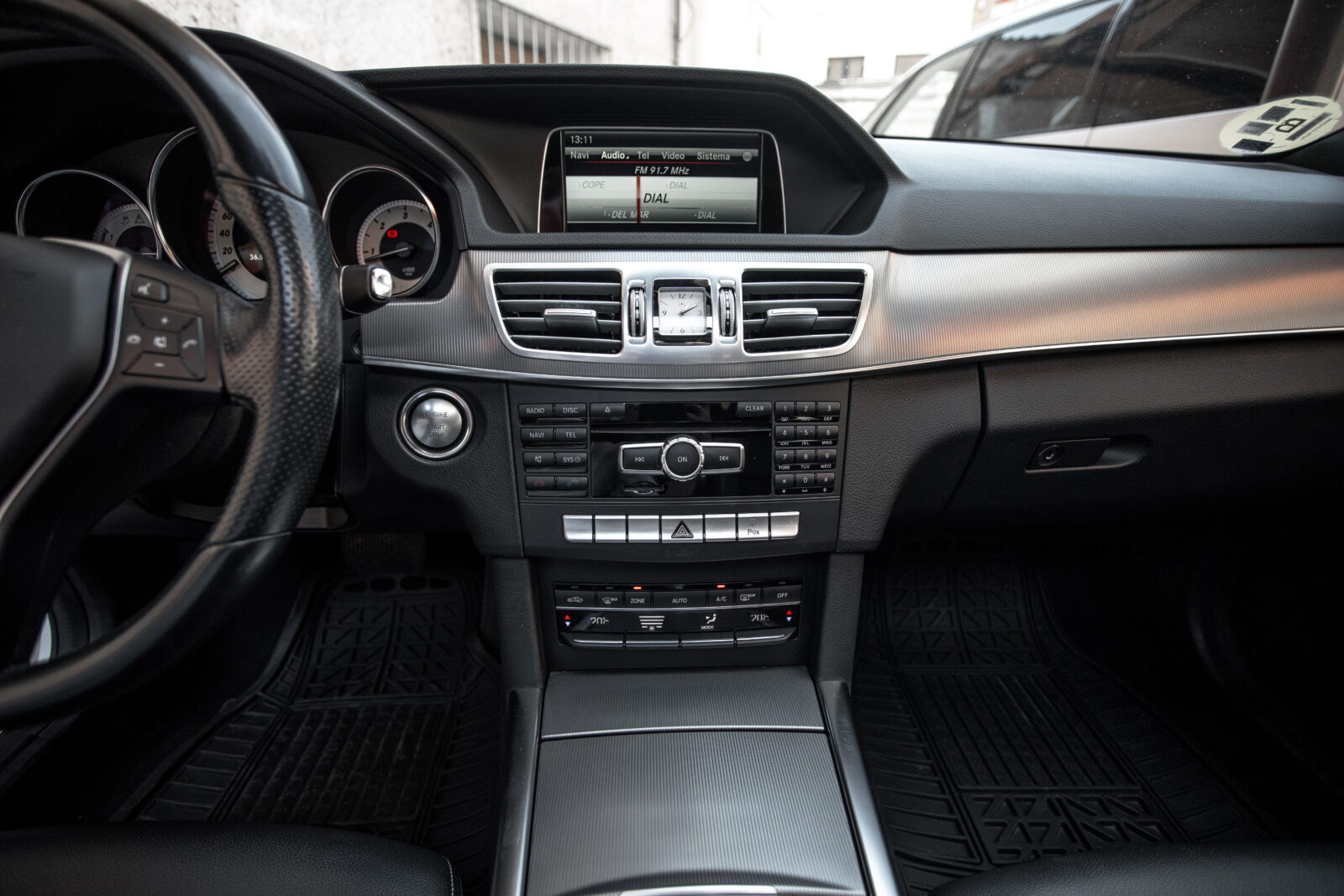 MERCEDES-BENZ E300 HYBRID