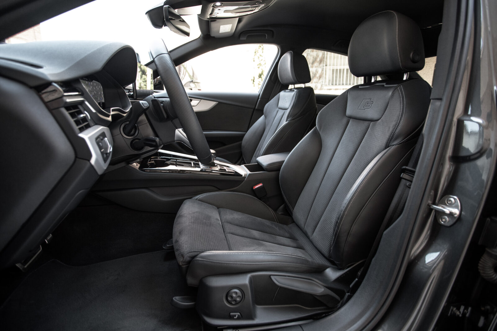 AUDI A4 Black line 40 TDI quattro S tronic
