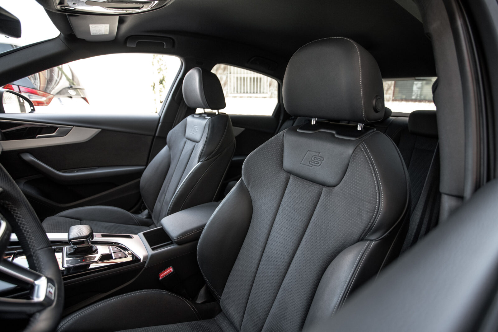 AUDI A4 Black line 40 TDI quattro S tronic
