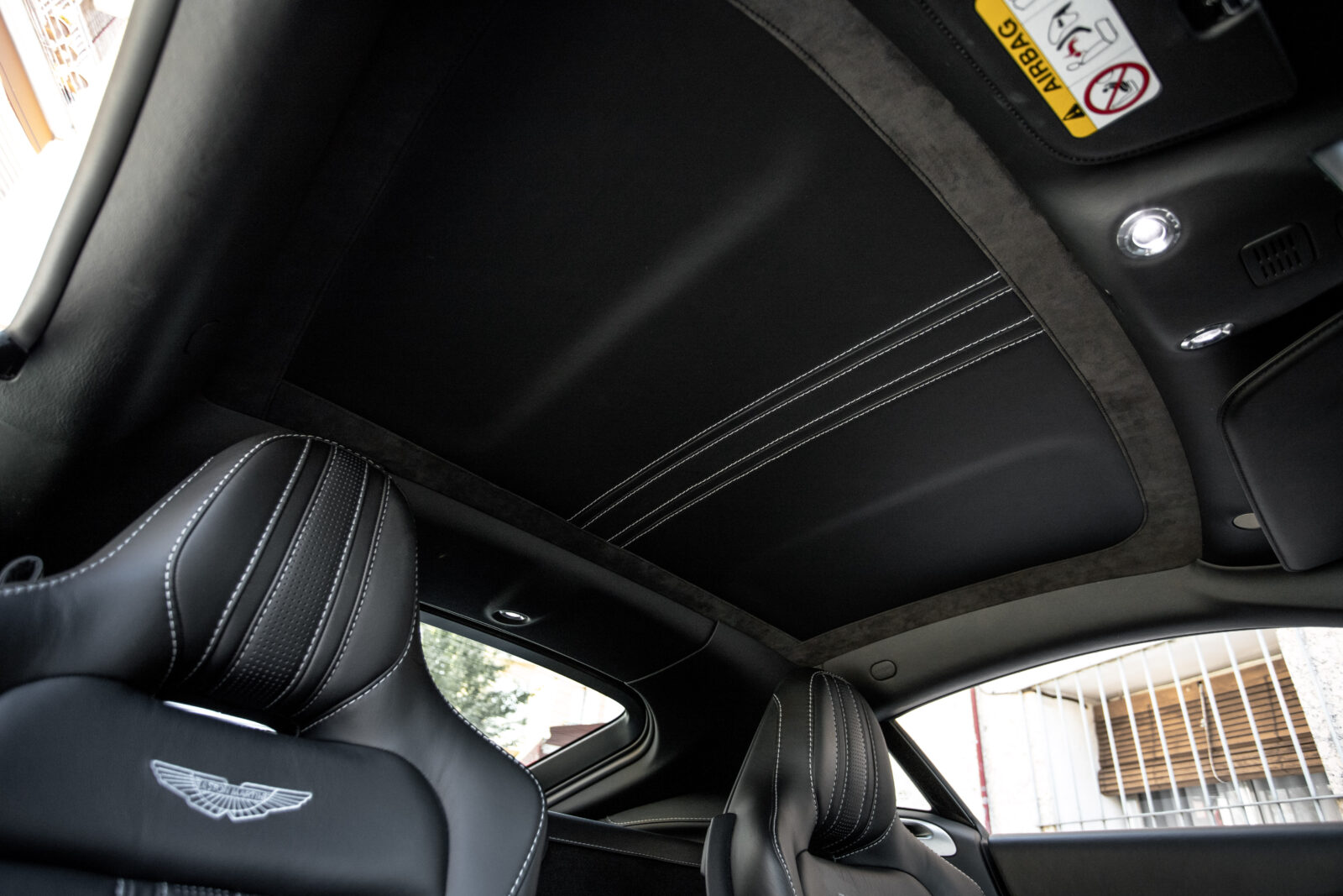ASTON MARTIN VANTAGE 4.0 V8