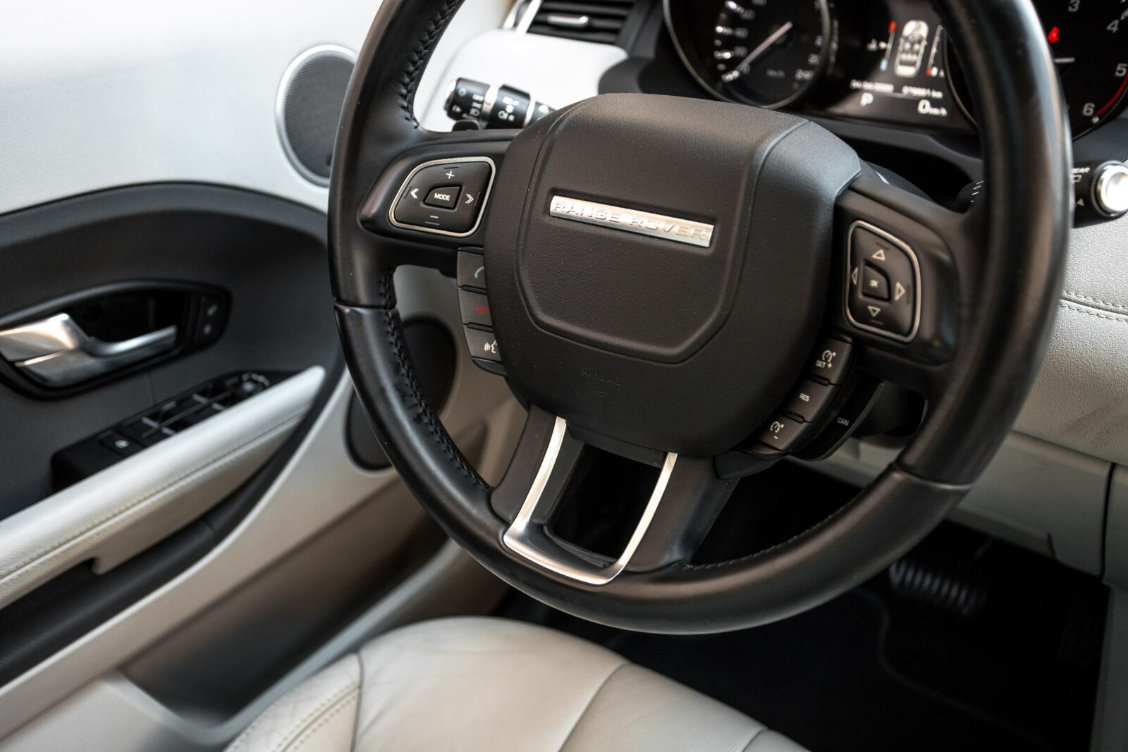 LAND-ROVER Range Rover Evoque  2.2L TD4 4x4 Dynamic Auto