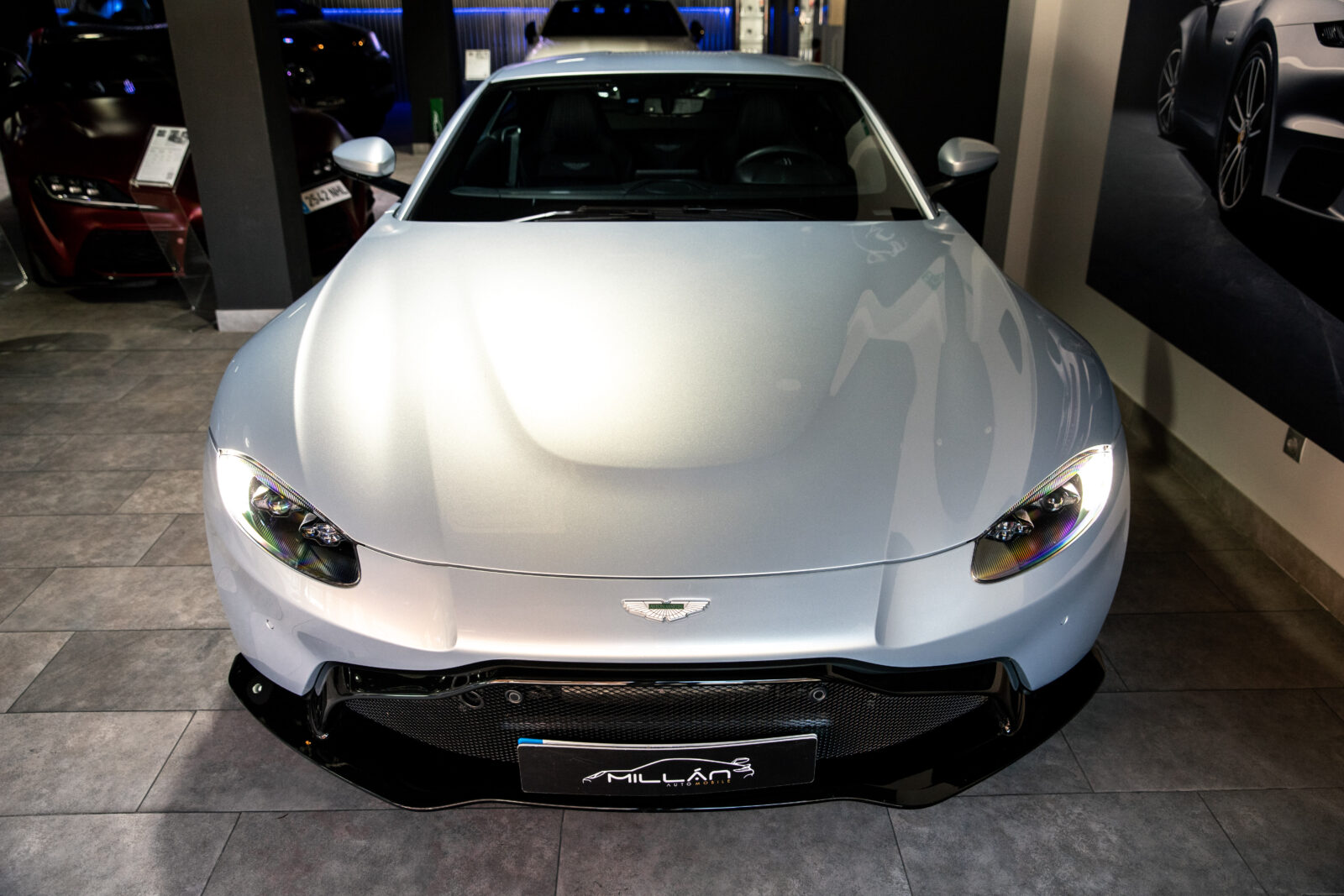 ASTON MARTIN VANTAGE 4.0 V8