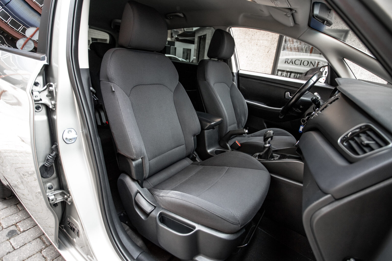 KIA CARENS 1.7 CRDi VGT Concept EcoDynam 5pl