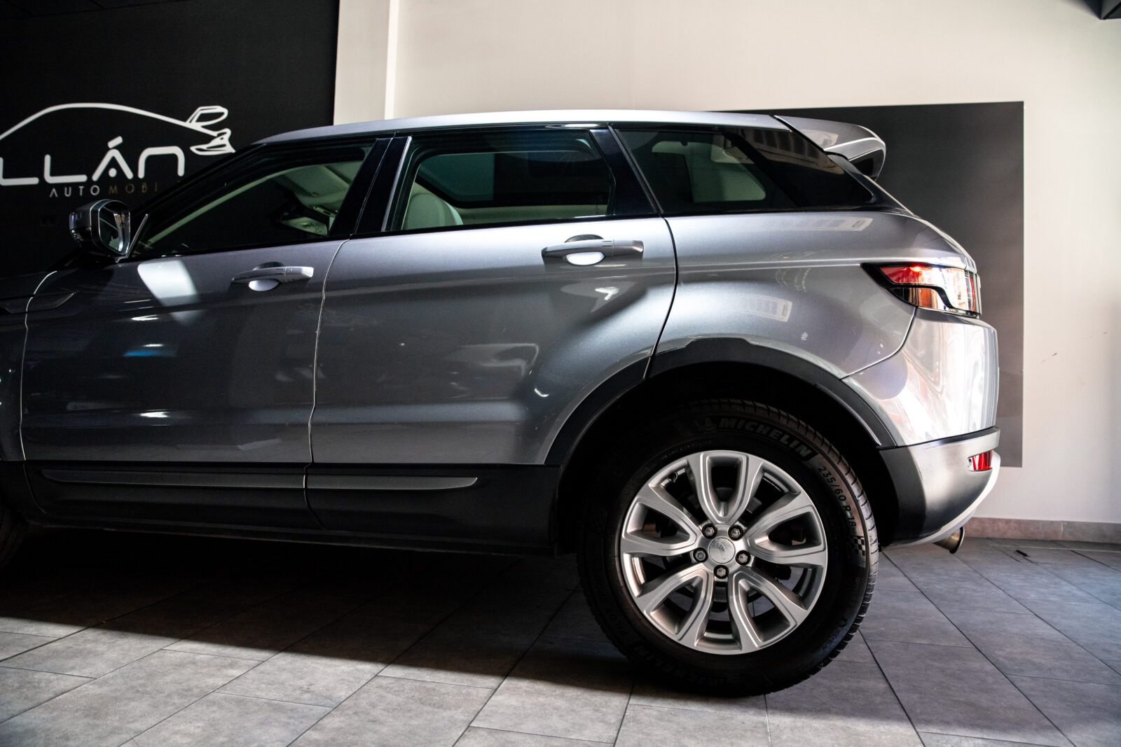 LAND-ROVER Range Rover Evoque  2.2L TD4 4x4 Dynamic Auto