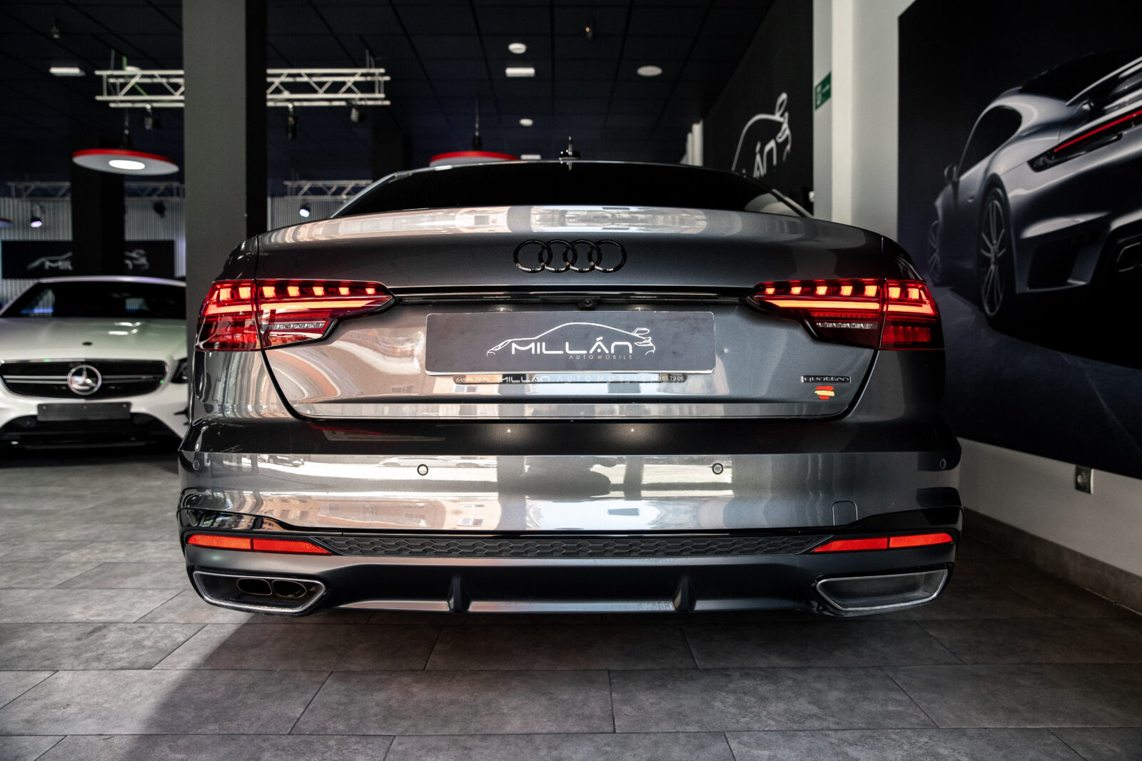 AUDI A4 Black line 40 TDI quattro S tronic