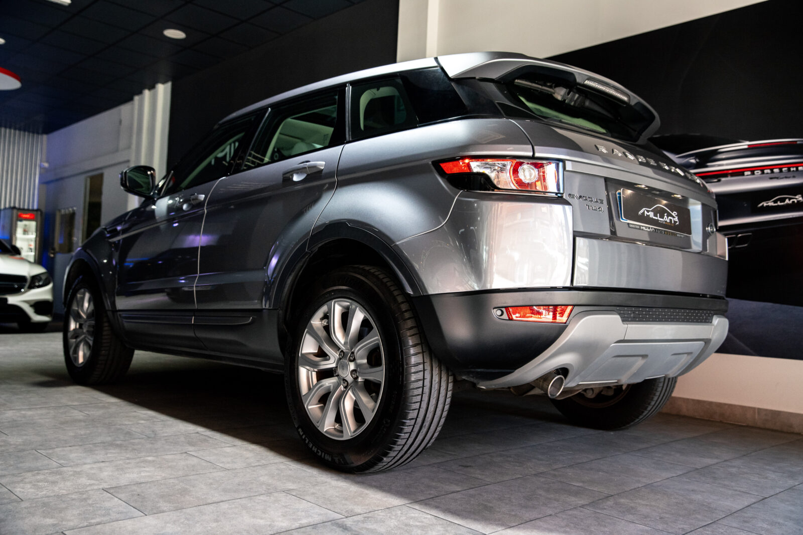 LAND-ROVER Range Rover Evoque  2.2L TD4 4x4 Dynamic Auto