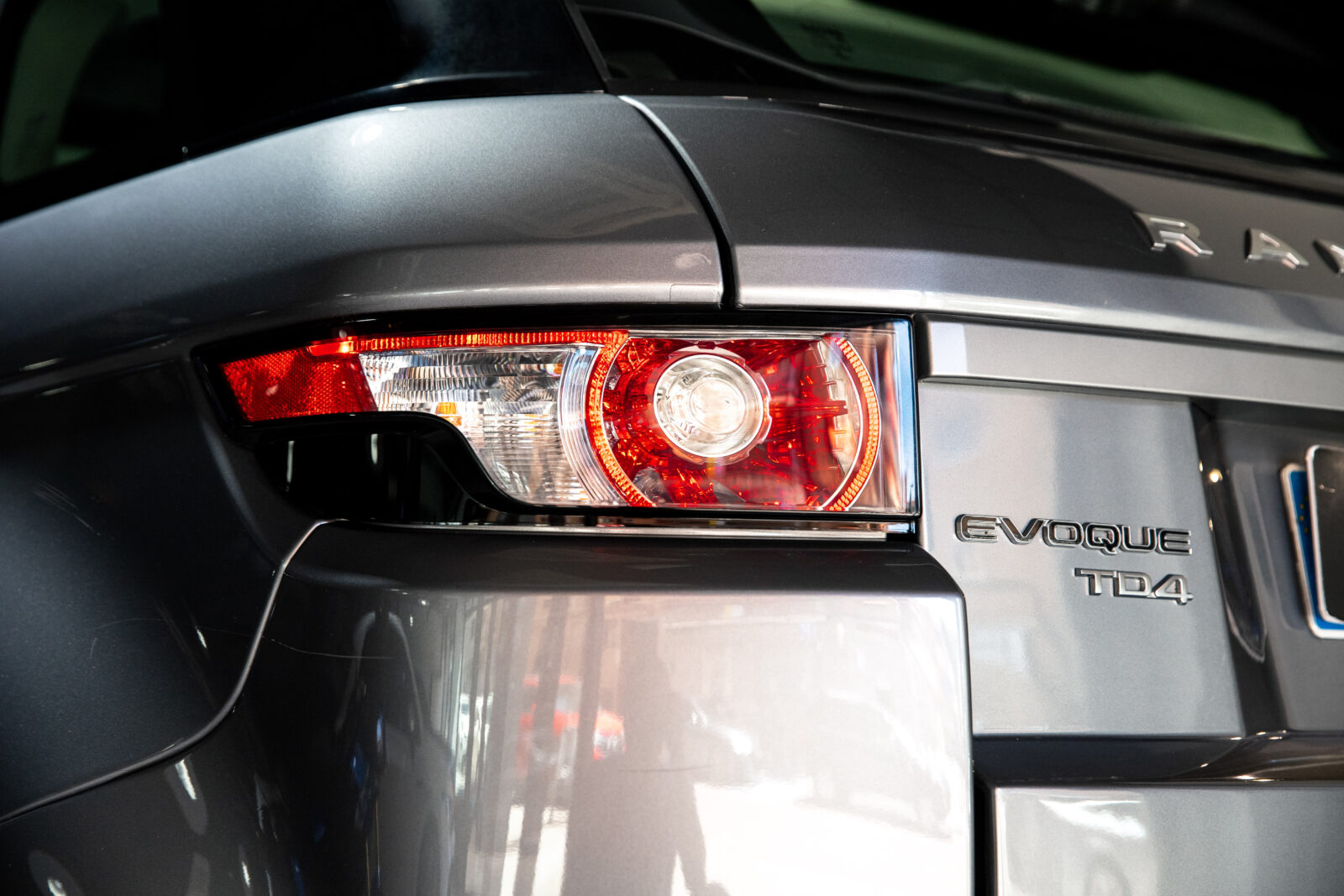 LAND-ROVER Range Rover Evoque  2.2L TD4 4x4 Dynamic Auto