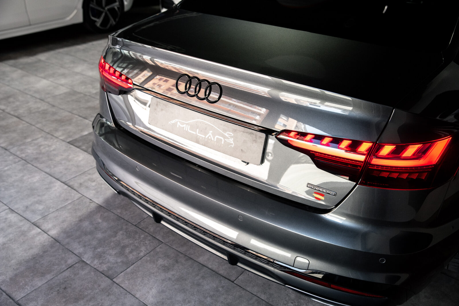 AUDI A4 Black line 40 TDI quattro S tronic