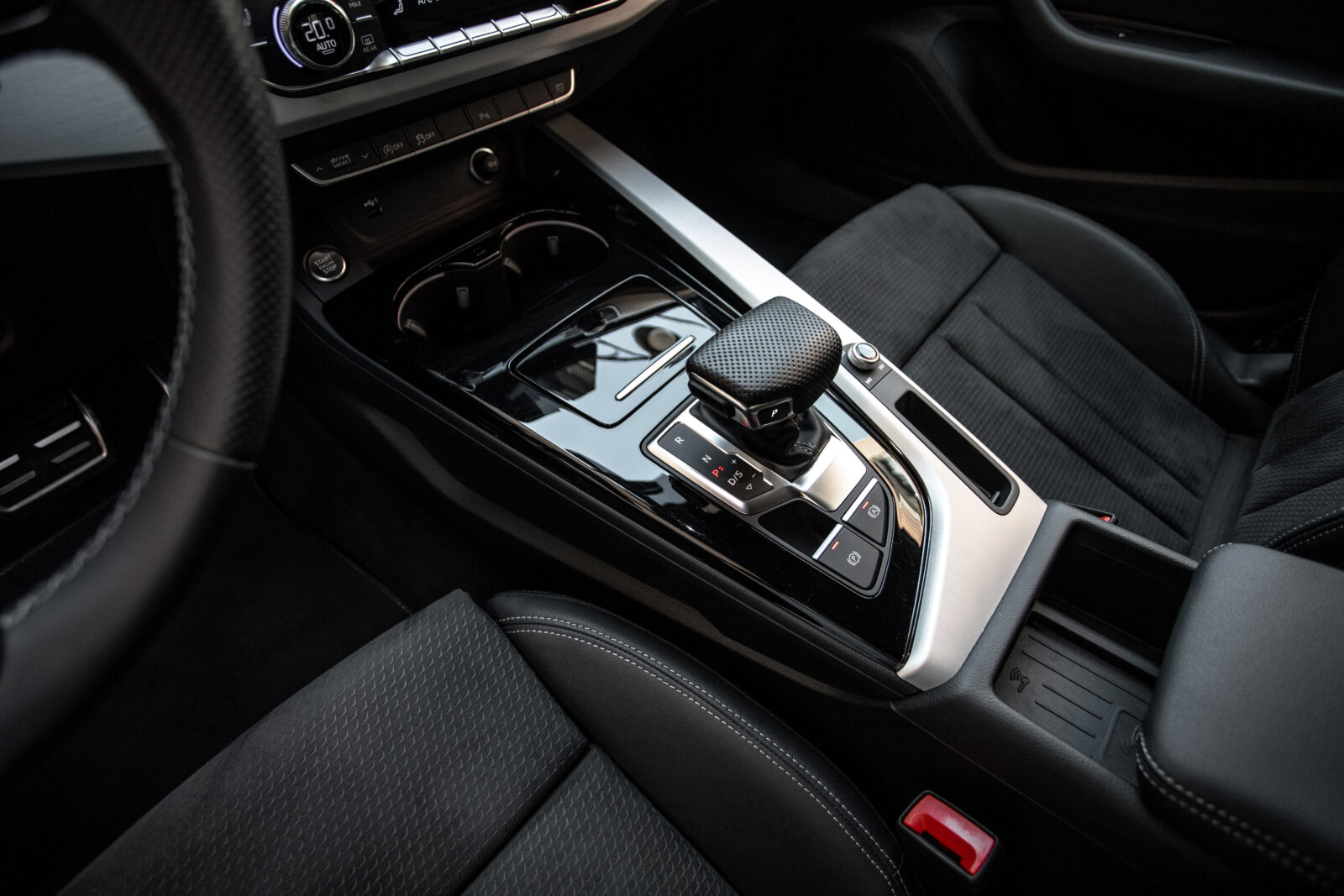 AUDI A4 Black line 40 TDI quattro S tronic