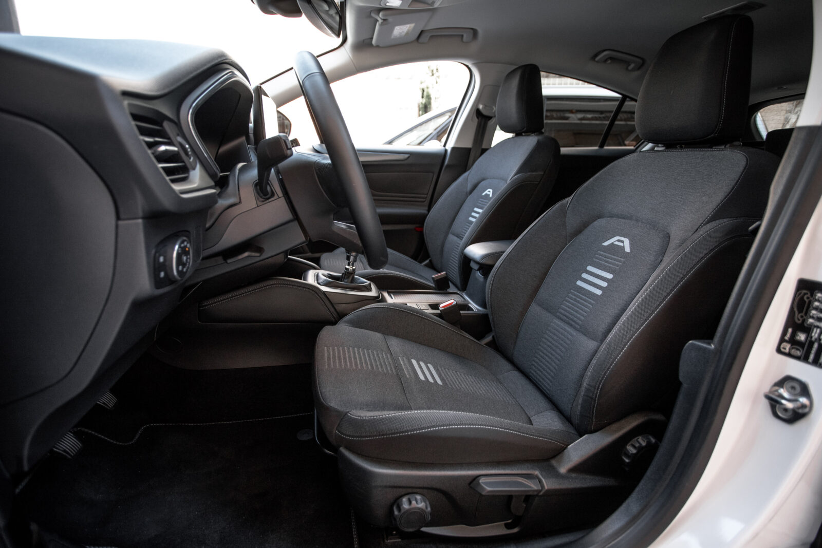FORD FOCUS 1.0 Ecoboost MHEV Active X