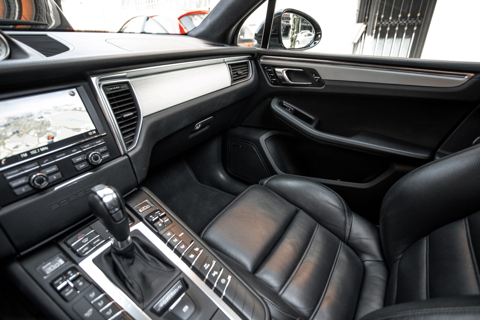 PORSCHE Macan Turbo