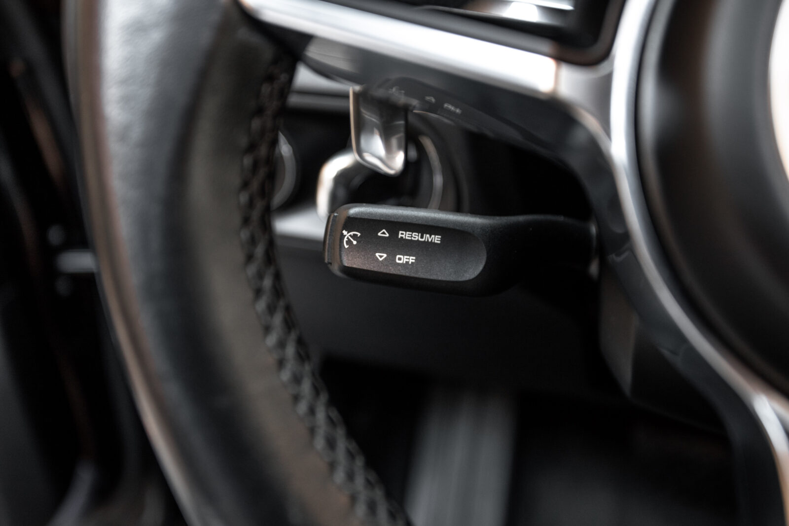 PORSCHE Macan Turbo