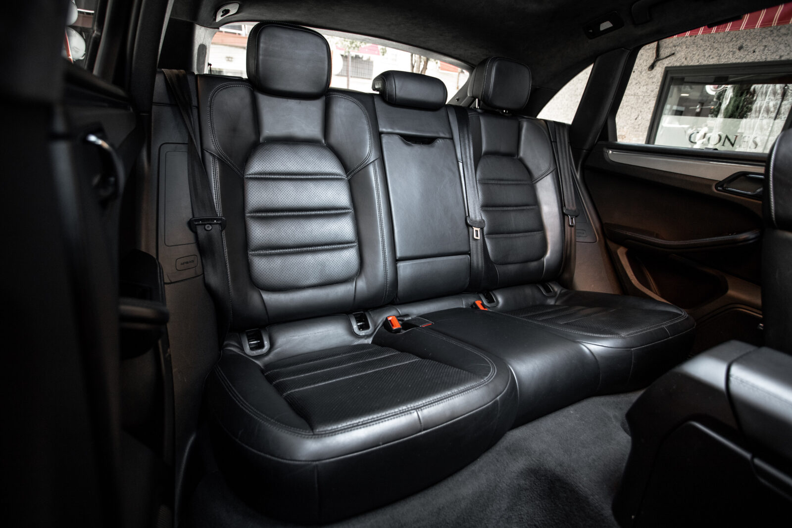 PORSCHE Macan Turbo