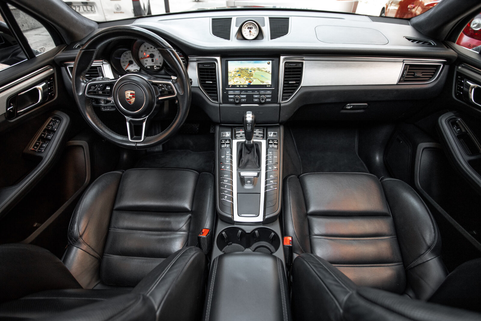 PORSCHE Macan Turbo