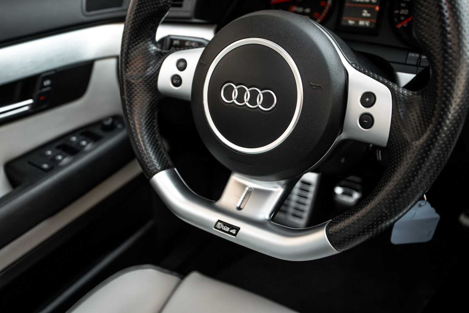 AUDI RS4 4.2 FSI quattro Avant