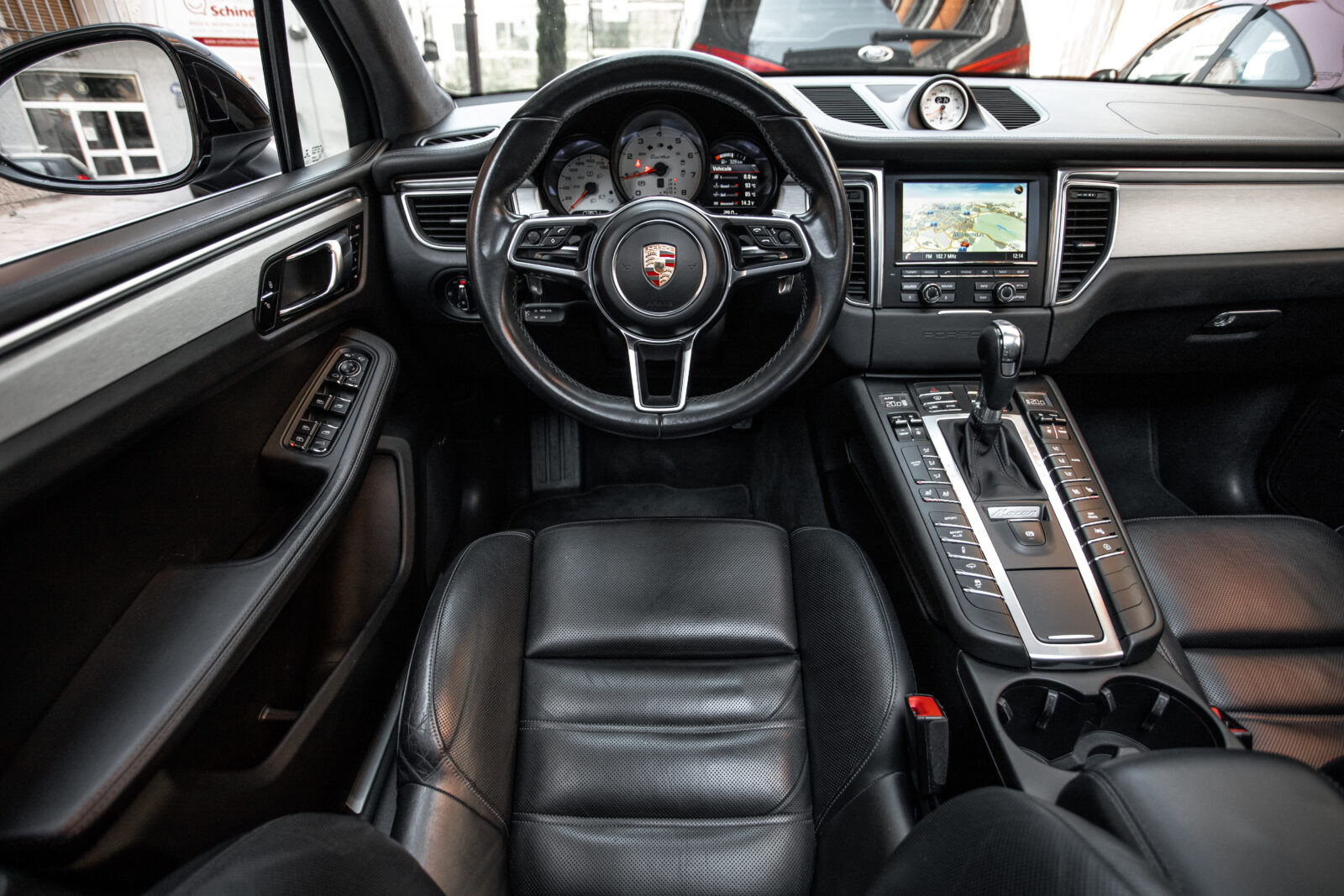 PORSCHE Macan Turbo