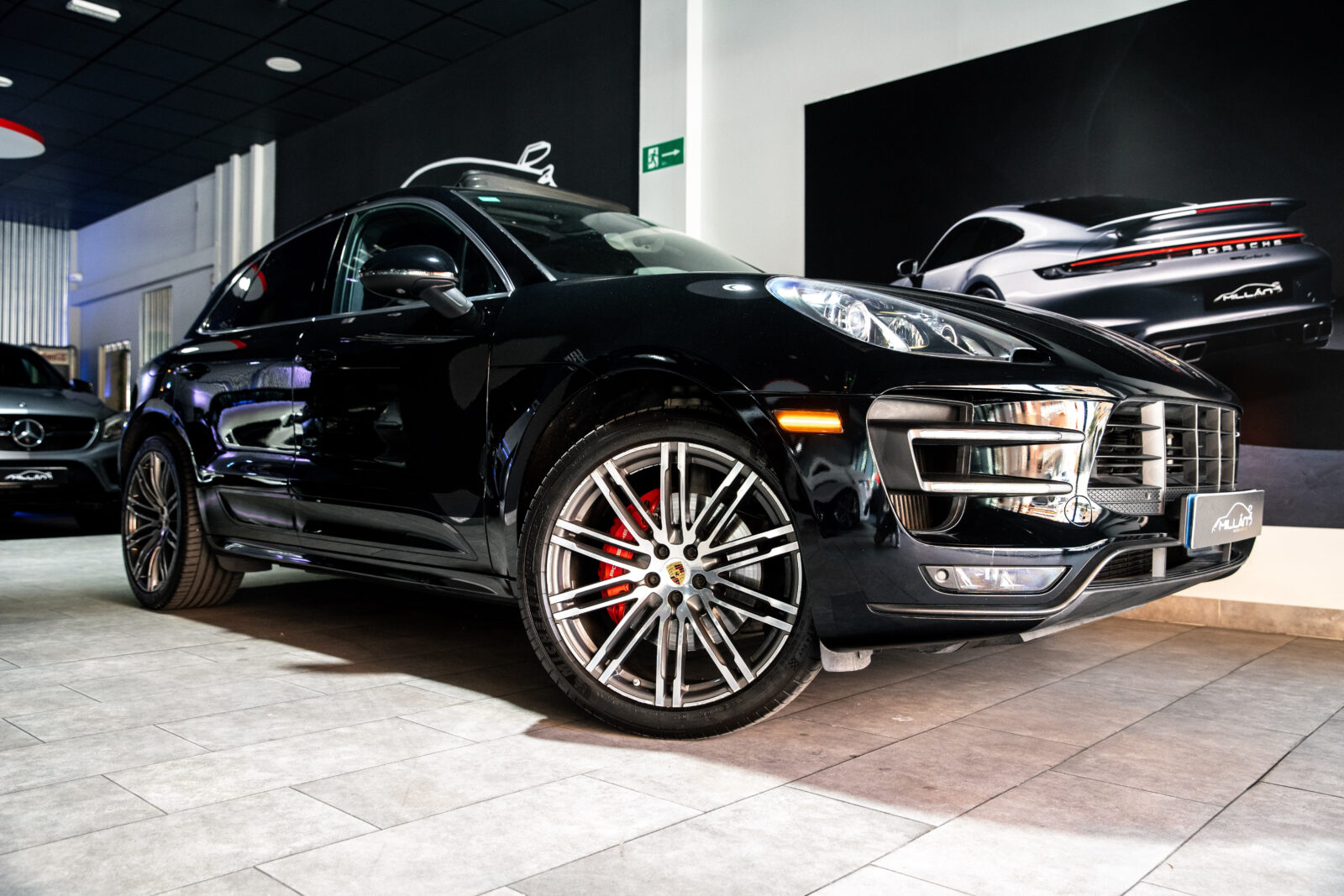 PORSCHE Macan Turbo