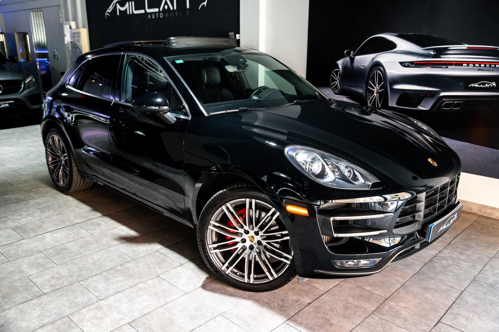 PORSCHE Macan Turbo