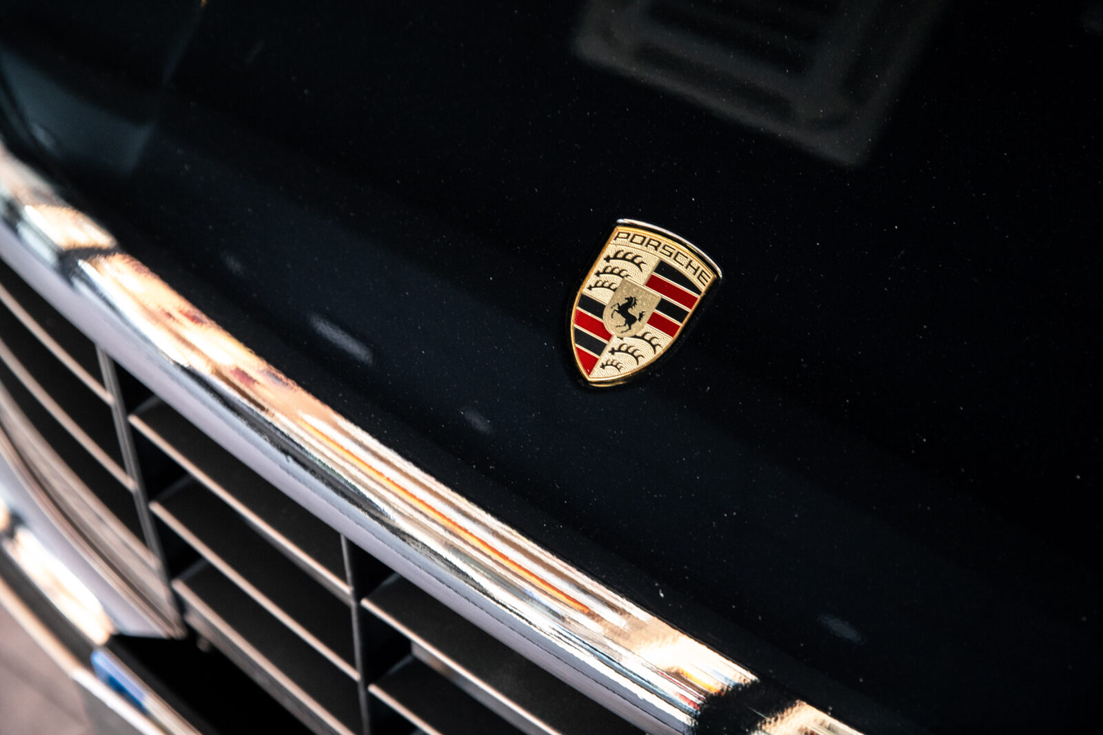 PORSCHE Macan Turbo