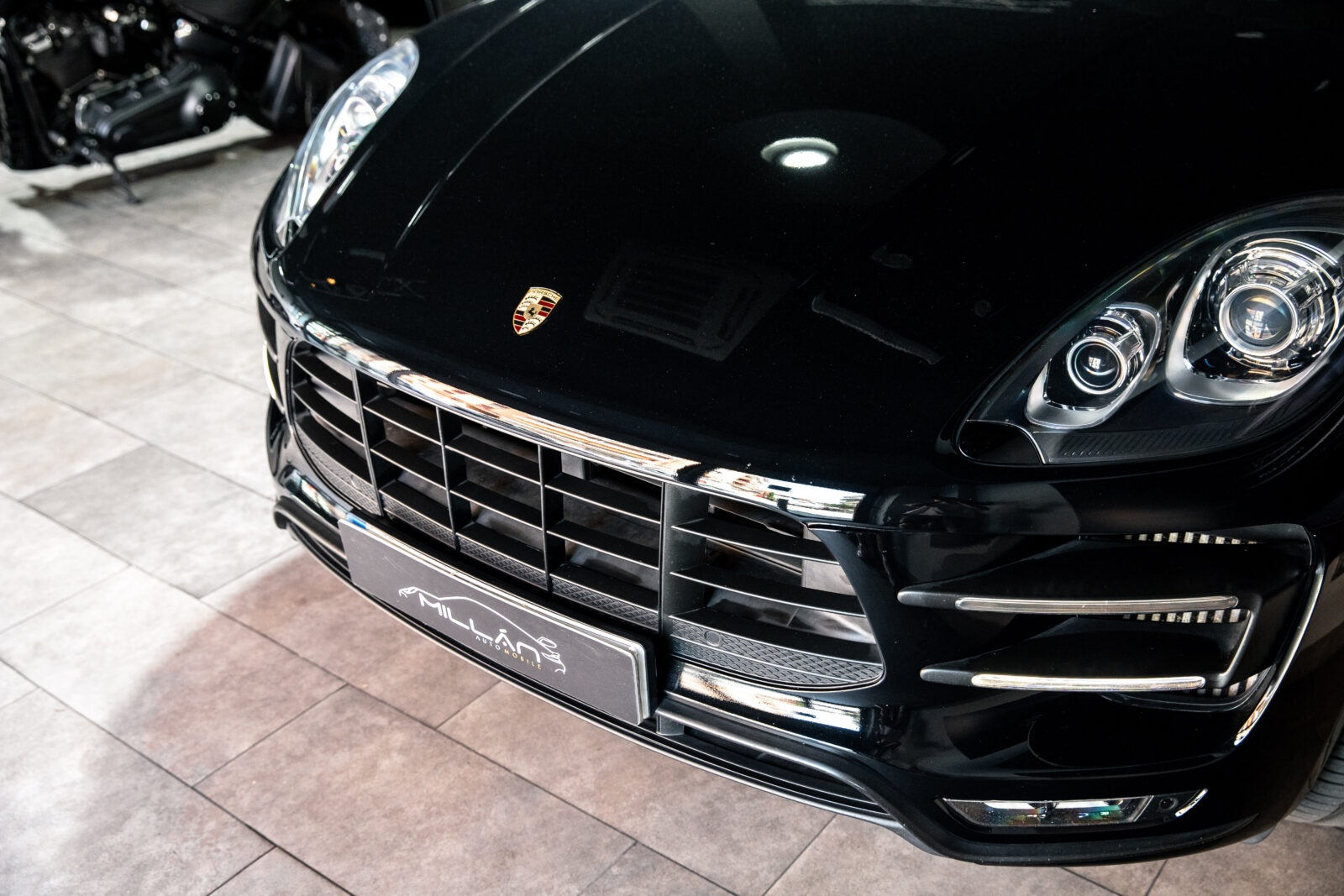 PORSCHE Macan Turbo