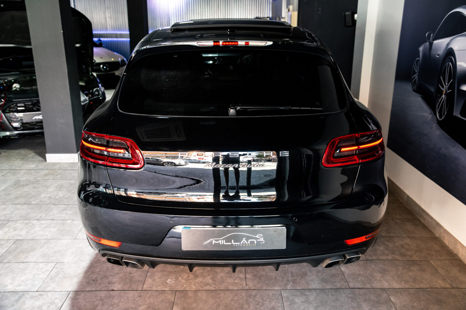 PORSCHE Macan Turbo
