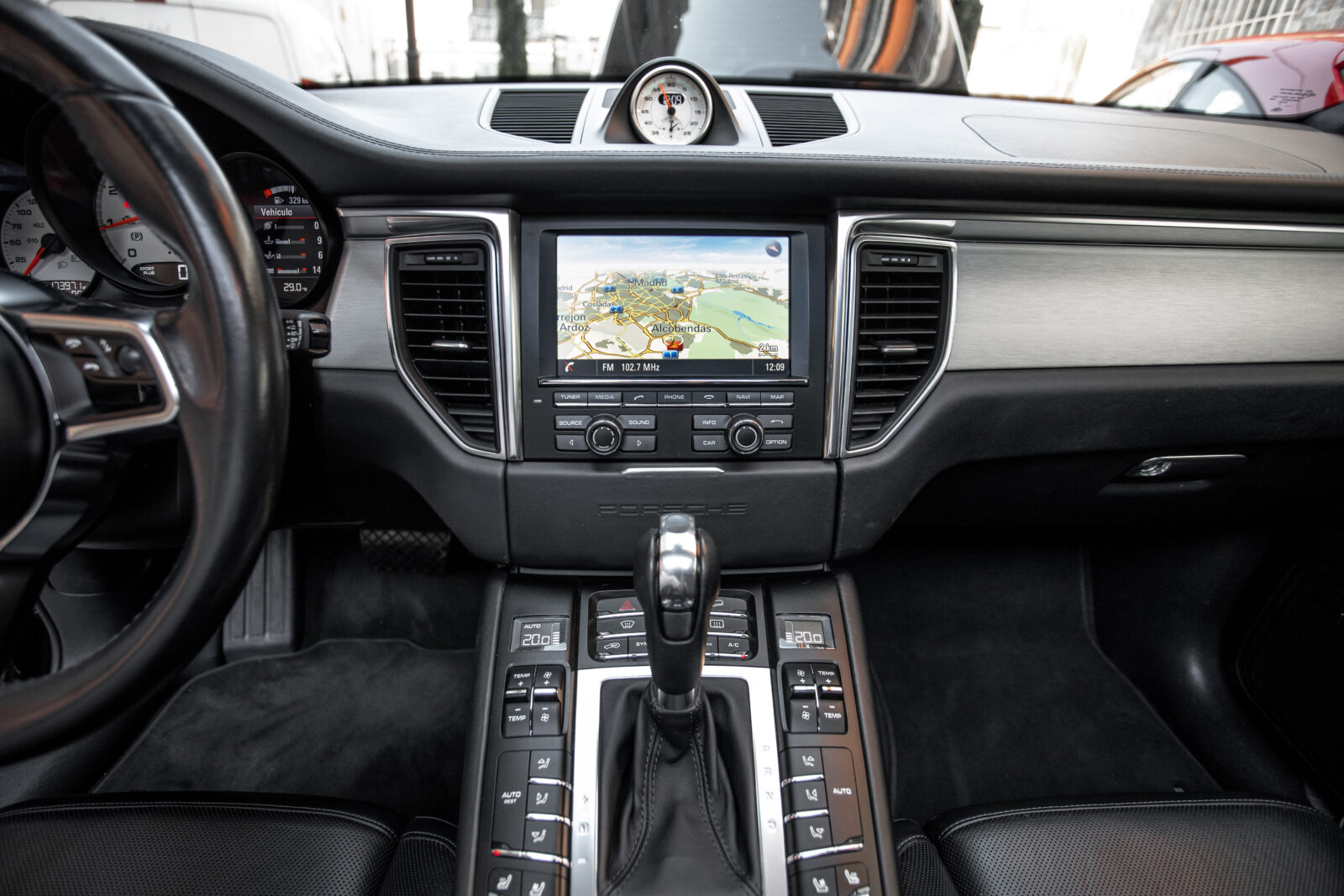 PORSCHE Macan Turbo