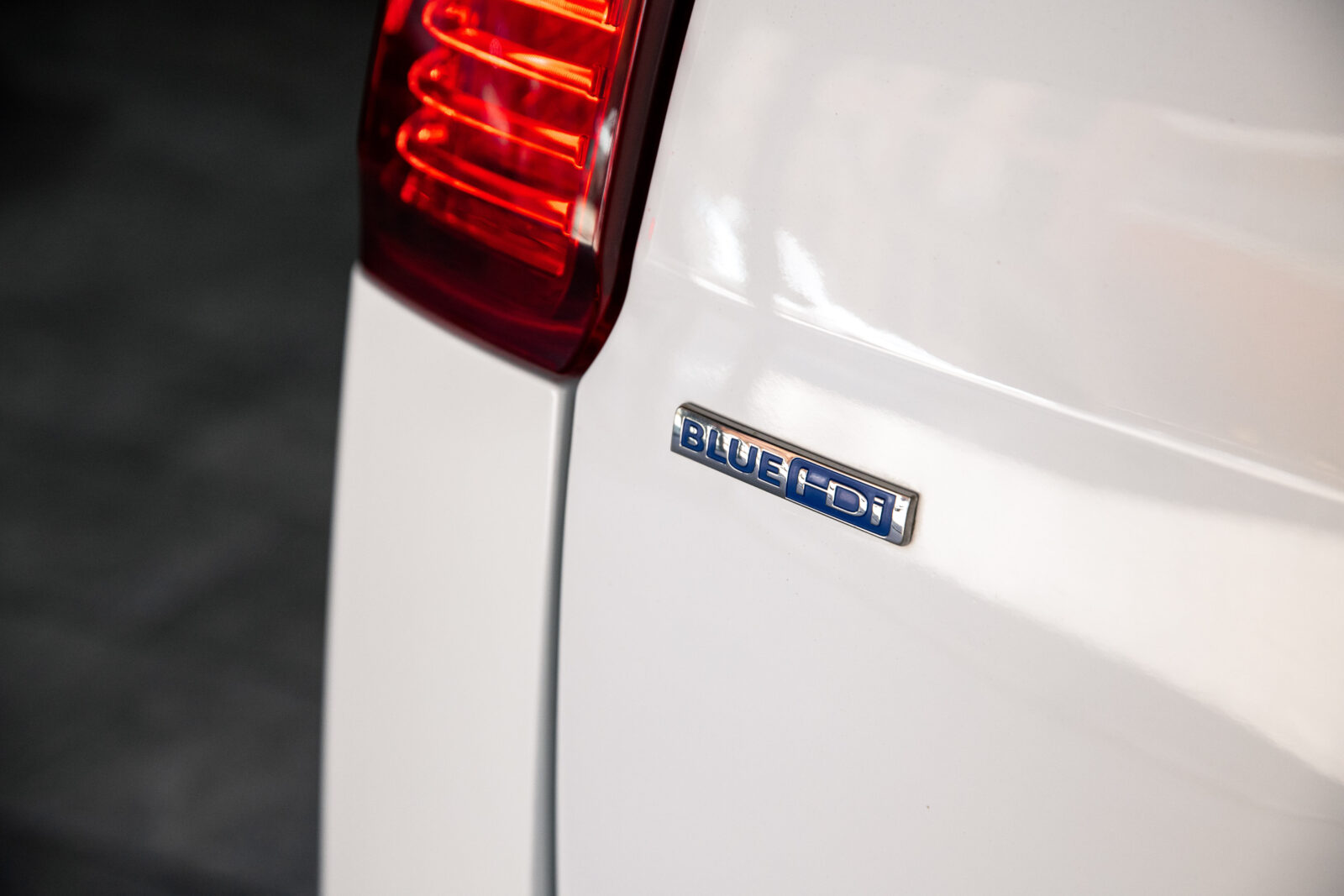 PEUGEOT 5008 PEUGEOT 3008 Style 1.6 BlueHDI 120 EAT6