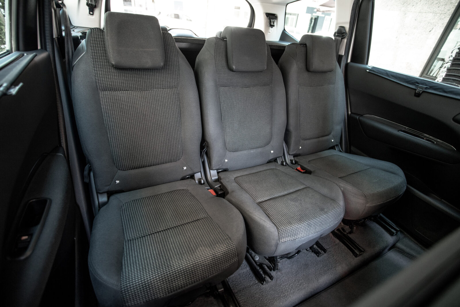 PEUGEOT 5008 PEUGEOT 3008 Style 1.6 BlueHDI 120 EAT6