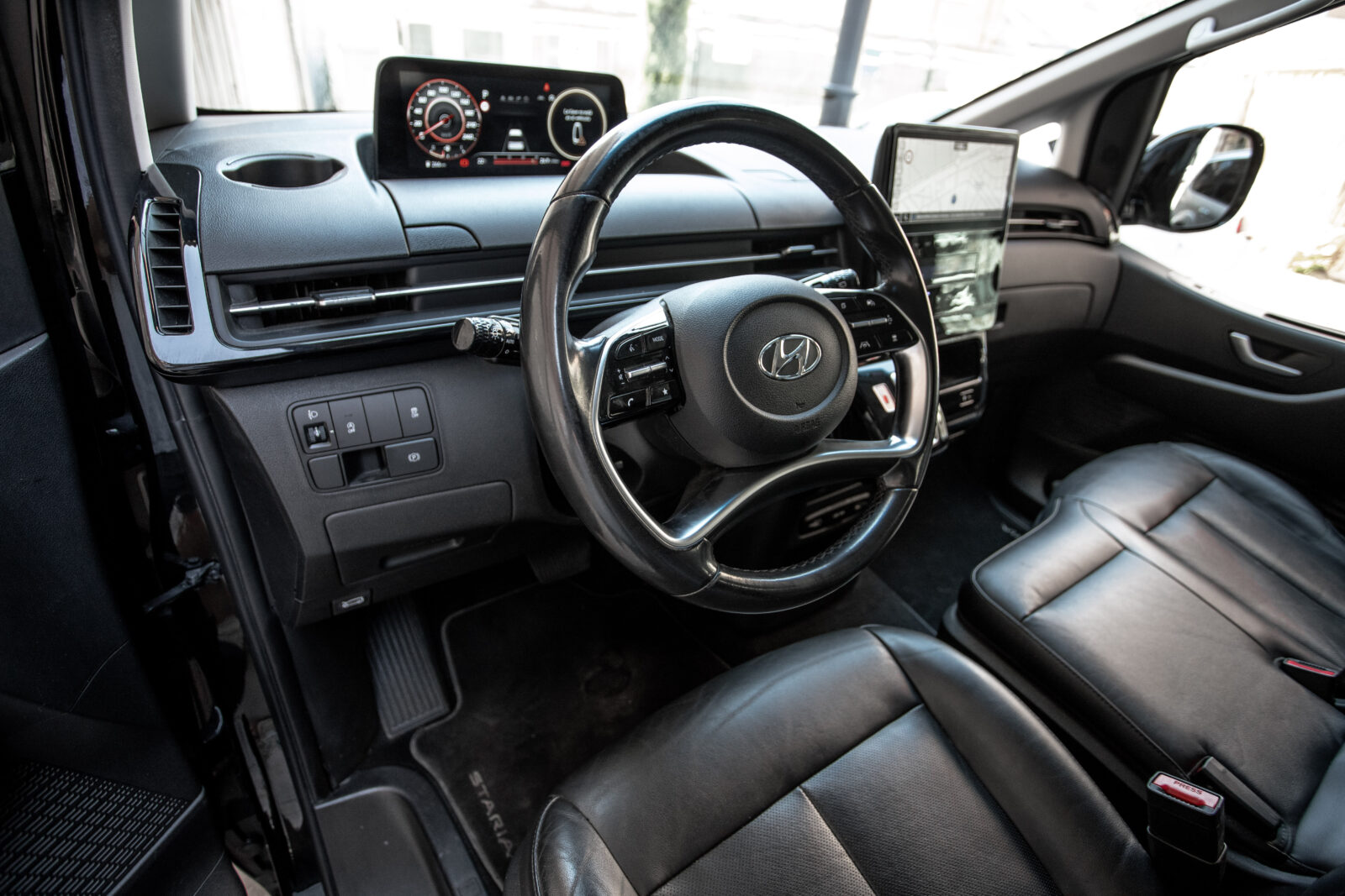 HYUNDAI STARIA 2.2 CRDI Tecno 9S