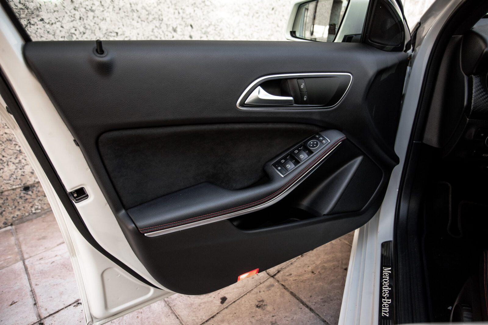 MERCEDES-BENZ A 200d AMG