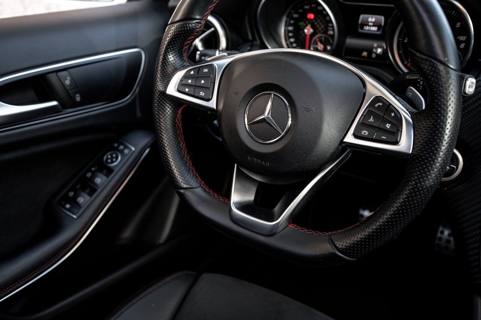 MERCEDES-BENZ A 200d AMG