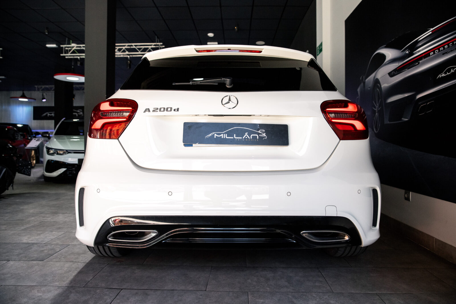 MERCEDES-BENZ A 200d AMG